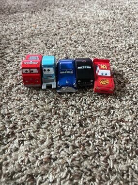 Disney wooden  Vehicle Pack - Red & Blue Assortment